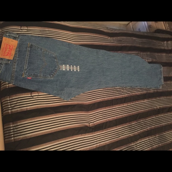 Levi jeans Mid wash - Picture 4 of 4